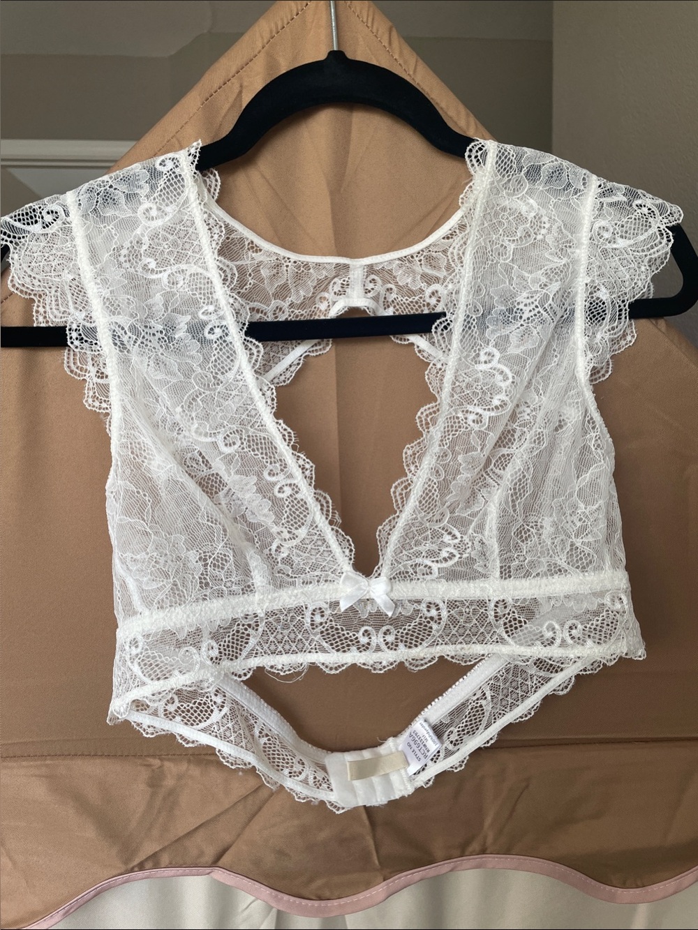 POL White Sheer Lace Bralette with Scalloped Trim